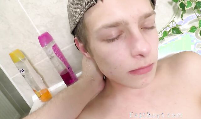 Hand-Job In the Tub - Corey Law