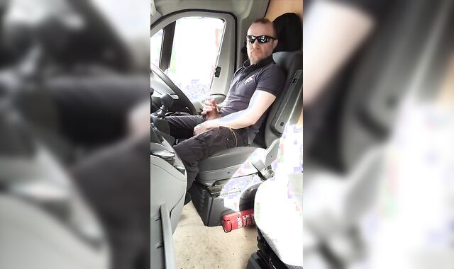 Muscular trucker wanks off and blows geysers of jizm over his tee-t-shirt