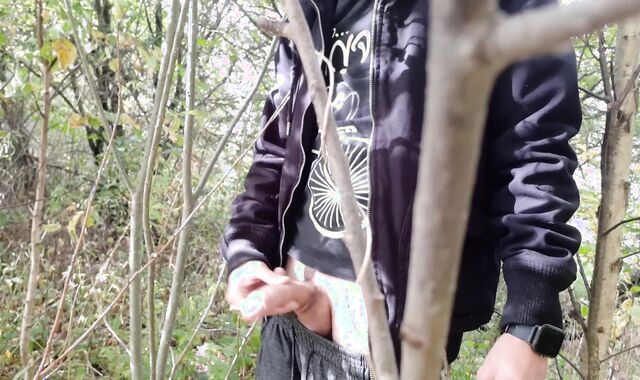 Scally lad authoritative salivates, pees and faps off his fat stiffy in sportswear in public