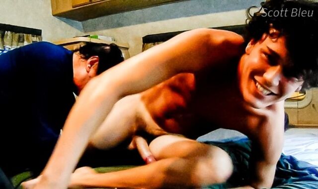 Scott bleu shoots a blast from morning head