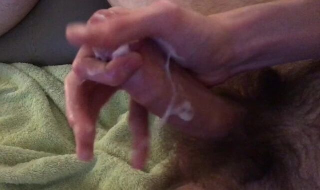 Super-Naughty wool facialed stud tearing off his flow