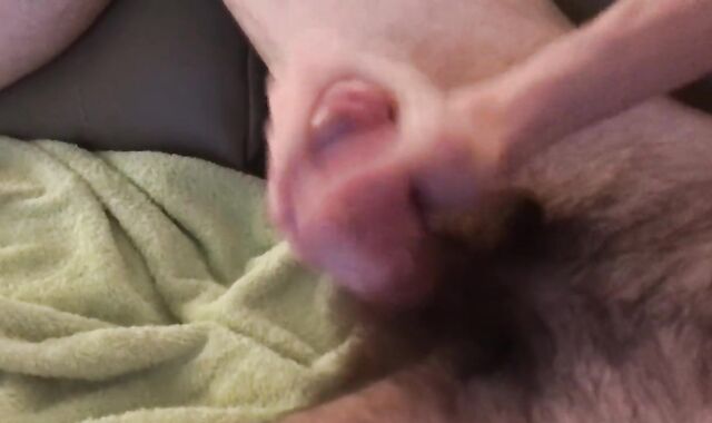 Super-Naughty wool facialed stud tearing off his flow