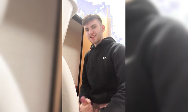 Ultra-Kinky School Nymph Strokes Off and Displays Ass in Toilets