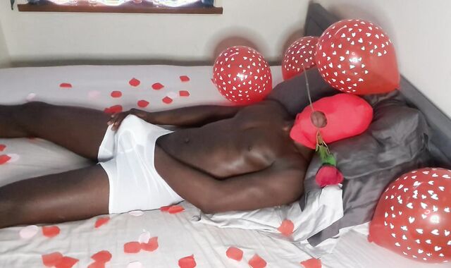 Valentine's Day Off The Hook [4K]