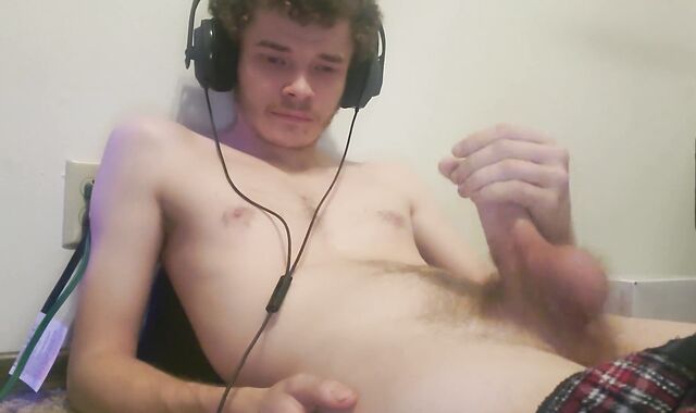 Milking my beef whistle to porno while you observe me.