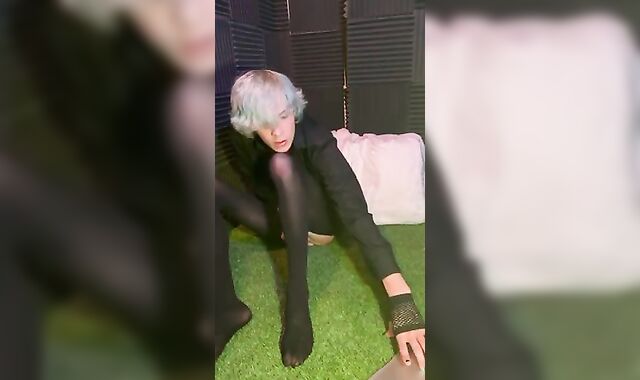 Femboy Solo Practice(Crossed????)