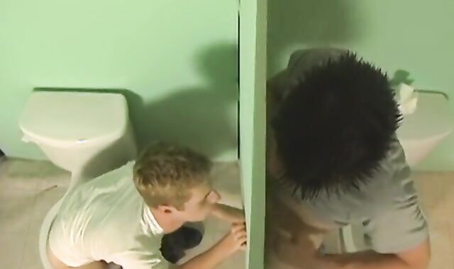 Braden Fox surprises acquaintance Nevin Scott with gloryhole sausage