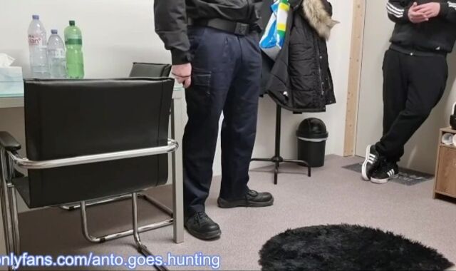 Fag-For-Pay Lonely Security Worker Lured