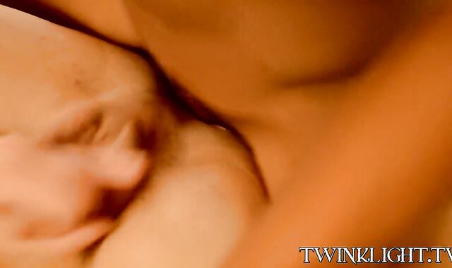 Supah-Spectacular Mark Winters bum-bang invasion pummeled by dark-hued jock Wily Ryden