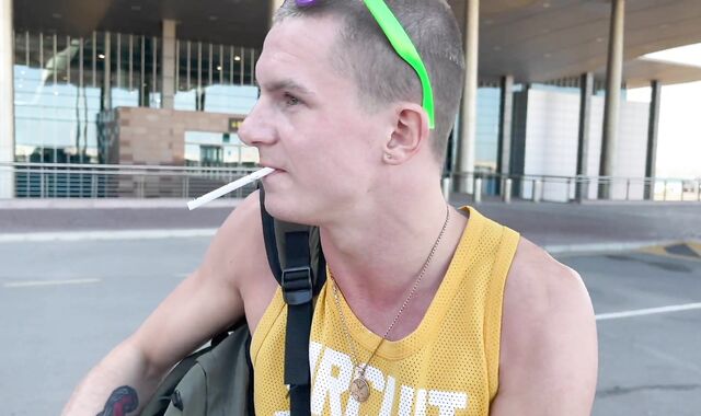 The dude glued me on the bus and blew me for a blowage job