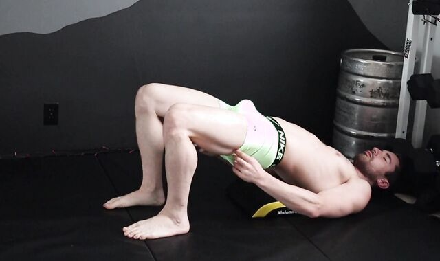 Core workout & LARGE cum-shot (over my shoulder!)