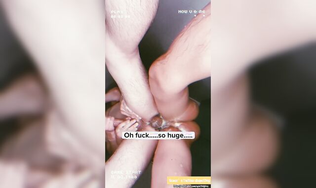 《Two Guys with 17-cm-long manstick poke each other》