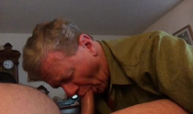 Stewart Bowman oftentimes sucks his mailman’s wood