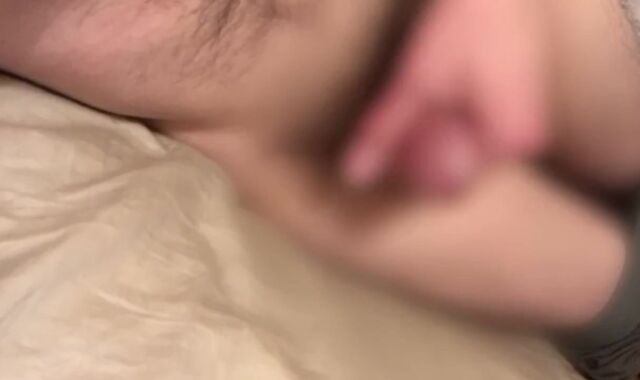 A Asian man who endures ejaculation many times while lifting a miserable pant voice [# 80]