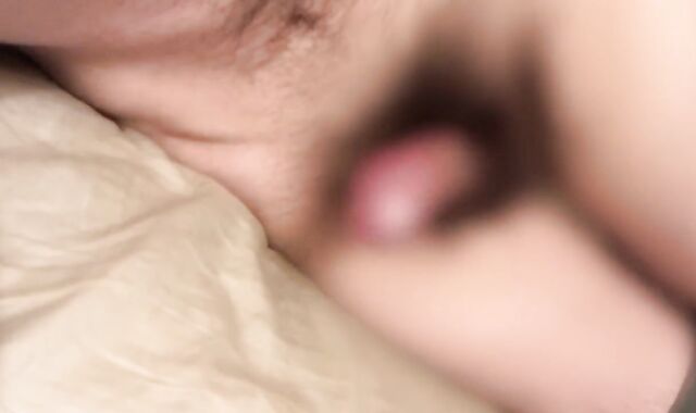 A Asian man who endures ejaculation many times while lifting a miserable pant voice [# 80]