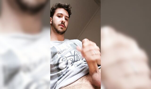 Italian teenie wanks his 8 inches rock hard-on and completes with a yam-sized jizz