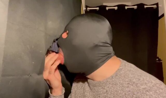 31 year senior dude deep-throated off after his job at the office. He throws a thick dose of testicle tonic