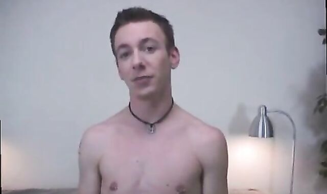 Gay-For-Pay men Exposed 3gp fag Applying Some Oil To His