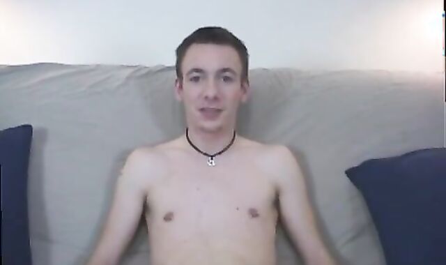 Gay-For-Pay men Exposed 3gp fag Applying Some Oil To His