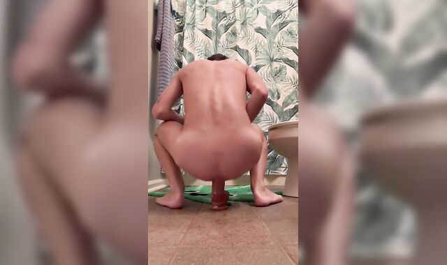 Impatient bottom inserts slot with 9 inch monster trouser snake Sam Ledger