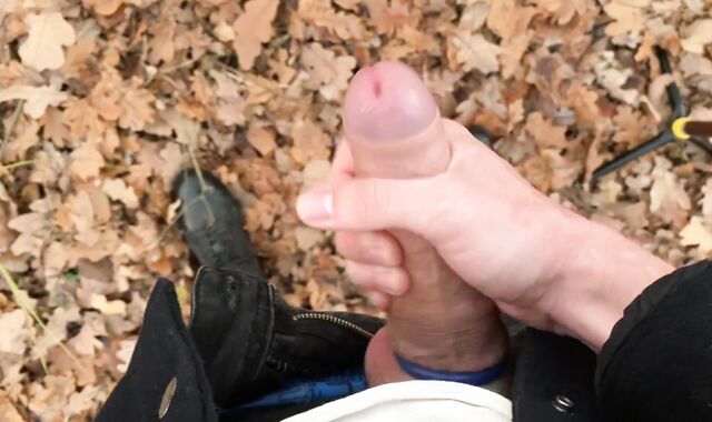 Teenager Use Wood Ring for The FIRST-EVER-EVER TIME, HARD ORGASM ! OUTDOORS ! / BRILLIANT DUDE-MEAT /