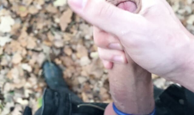 Teenager Use Wood Ring for The FIRST-EVER-EVER TIME, HARD ORGASM ! OUTDOORS ! / BRILLIANT DUDE-MEAT /