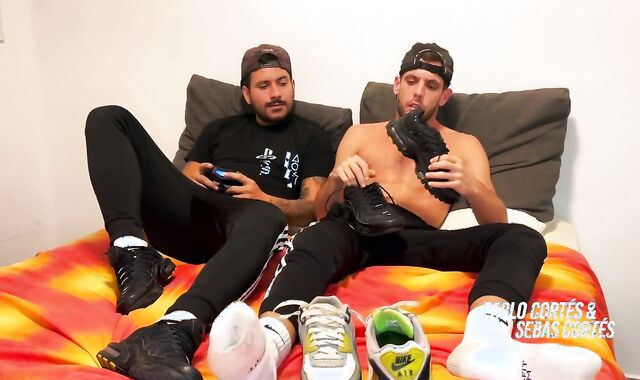 Tearing Up my NIKE TN till geyser them