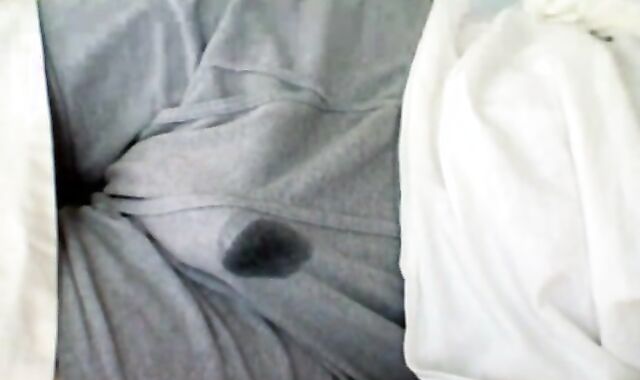 Cuming a slew of while resting