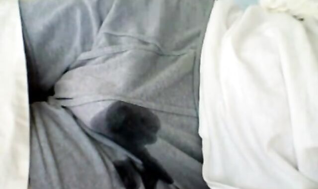 Cuming a slew of while resting