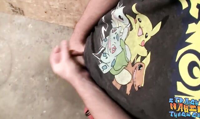 Heterosexual thug Daniel Delong shoots a load after jacking solo