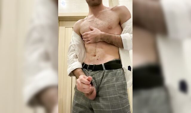 I MASTURBATE OFF IN THE OFFICE GOBBLE MY RUSSIAN MASSIVE LOLLIPOP POP-SHOT