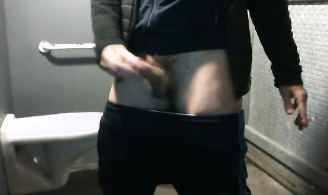 A day on a London market, a man is watching me jack off and he rub my ball nut