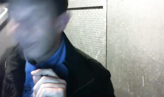 A day on a London market, a man is watching me jack off and he rub my ball nut