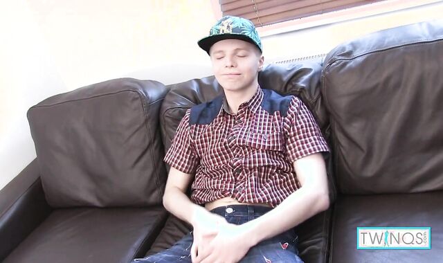 Pale Stud Plaything James Does Supah Super-Fucking-Hot Striptease Before Milking Off!