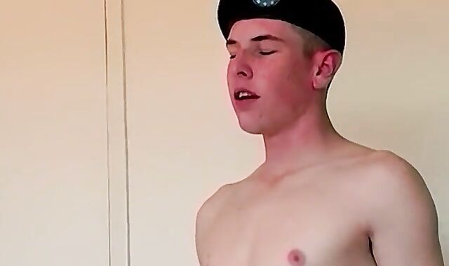 Youthful army recruits Ethan Spence and Alan Fisher donk breed