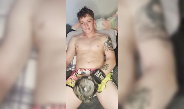 Found a queer-for-pay kickboxer on Onlyfans @thedogswangfree