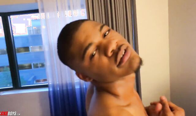 Kemon Demonstrates off that Ass and Then Rockets A Plums