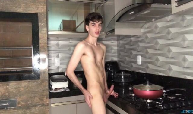 Youthfull amateur Henry Evans tugs his rosy cigar before jizzing solo