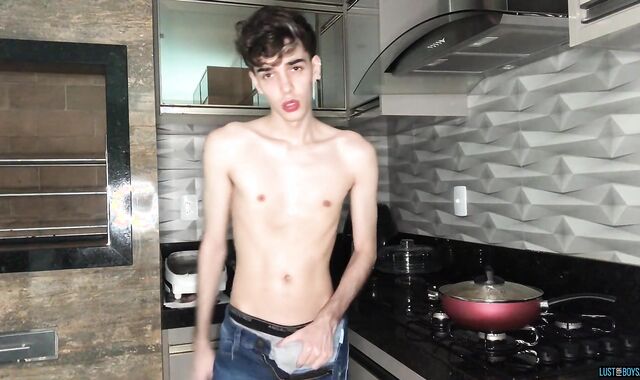 Youthfull amateur Henry Evans tugs his rosy cigar before jizzing solo