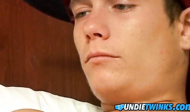 Kinky twink Grant Hiller pulverizes his and blows a explosion in his underwear