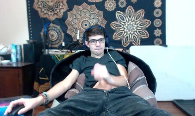 follow at onlyfans.com/svenwall20 twunk cum egghead glasses