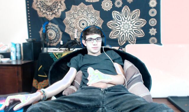 follow at onlyfans.com/svenwall20 twunk cum egghead glasses