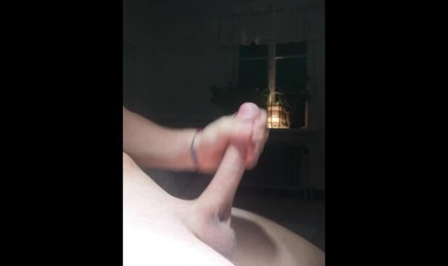 Nubile Dude Stroking off and Jizzing in Parents Bedroom