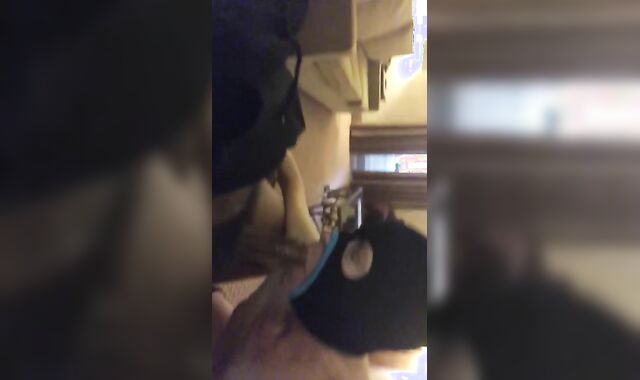 SpiTTiN On His FaCe, GeTTin HeAd ( iG iTzRiCcONyC )