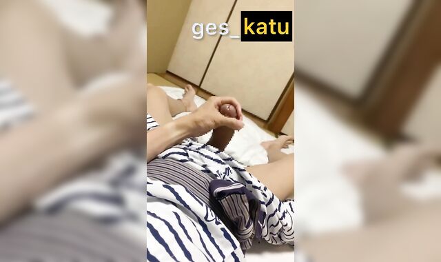 ges_katu Twitter未公開 出張中のムラムラ 寝る前に浴衣でオナニー