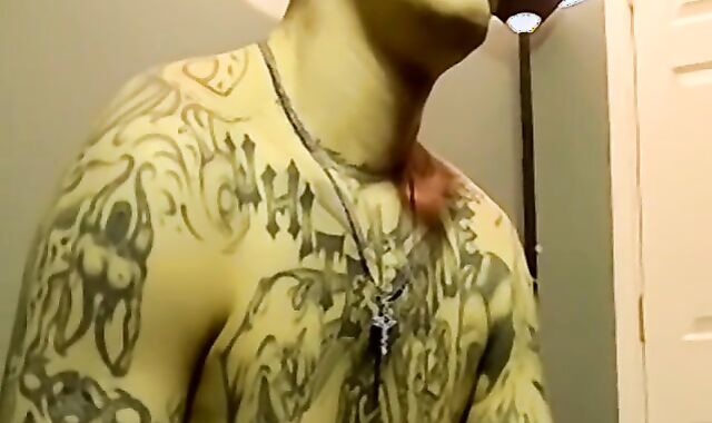 Tattooed Gage Winchester blown off before amateur jizz flow