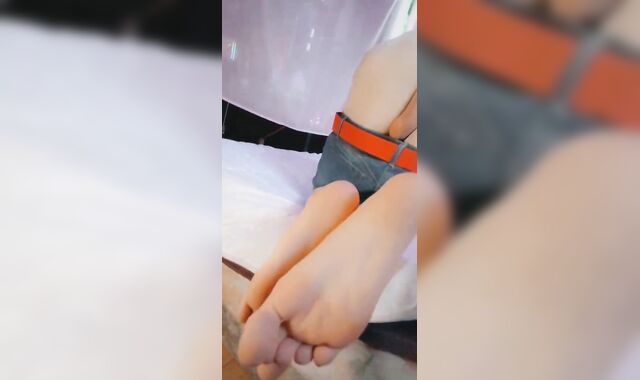 Femboy solo smashing in his guest room- Boixd onlyfans teaser