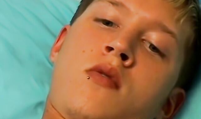 Uber-Ultra-Cute light-haired twunk Ryan Connors jacks solo on web cam