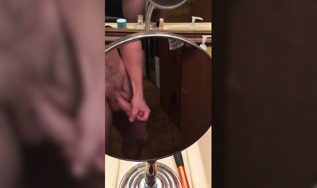 Cumming for a homie solo seeing myself in mirrors