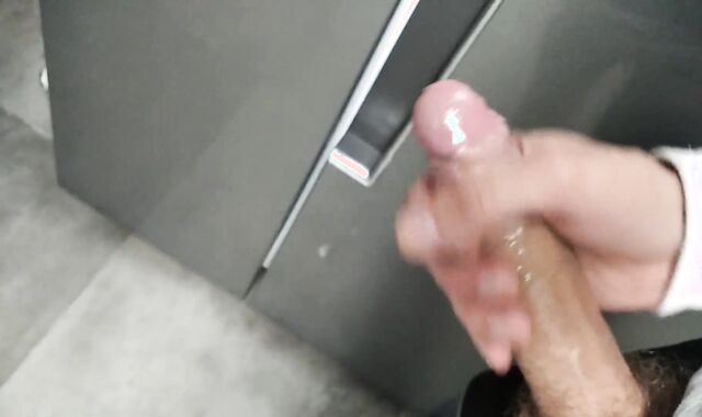 Fellow Milks Off His Yam-Sized Long Sausage and Jizzes in the Fridge